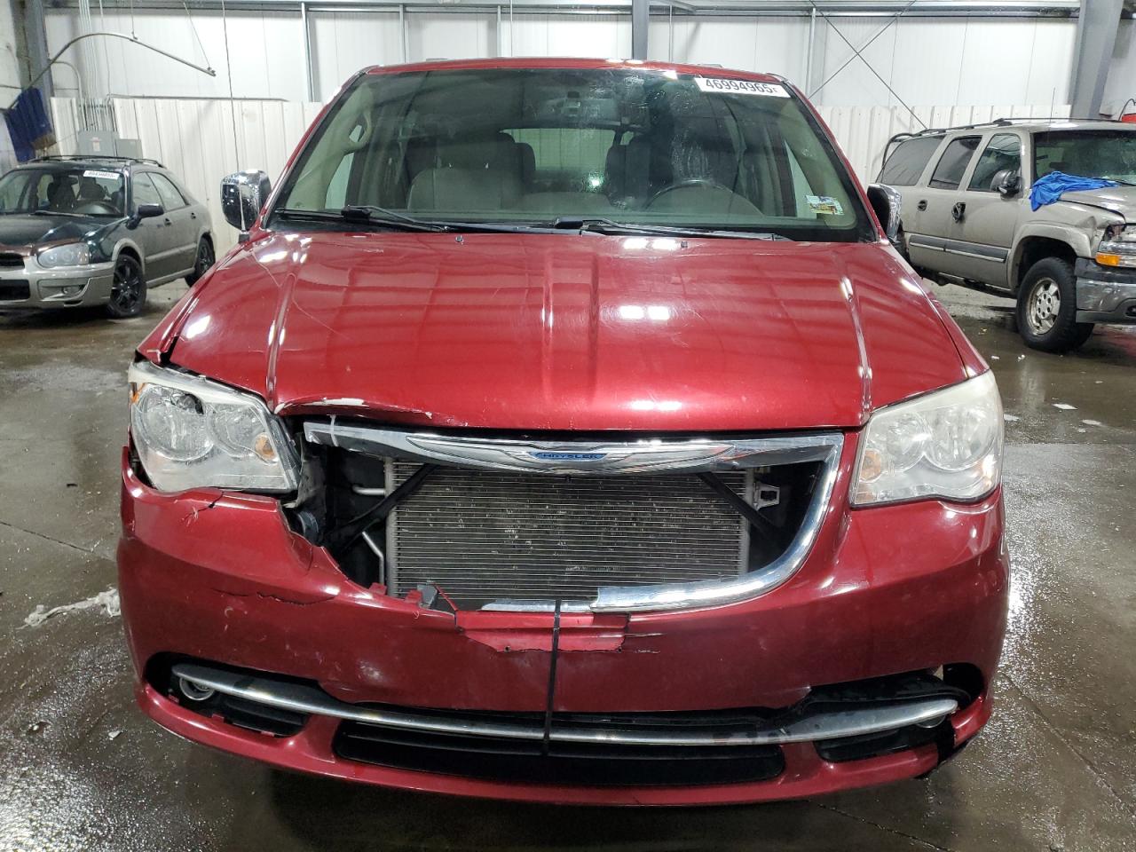 2013 Chrysler Town & Country - Image 5