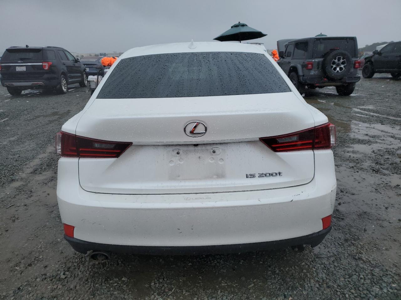 2016 Lexus IS - Image 6