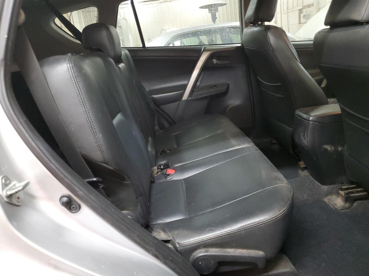 2014 Toyota RAV 4 - Image 11