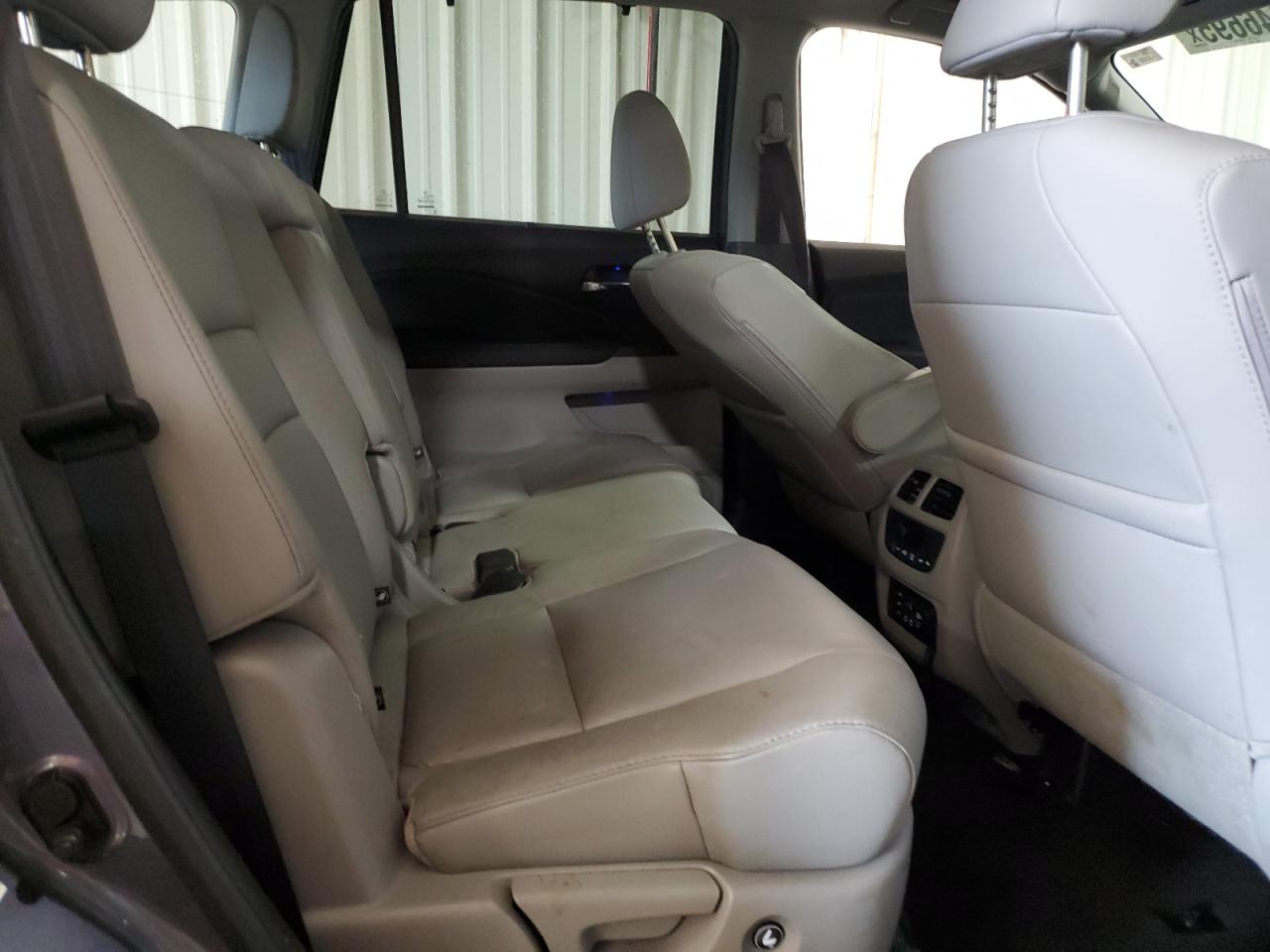 2016 Honda Pilot - Image 11
