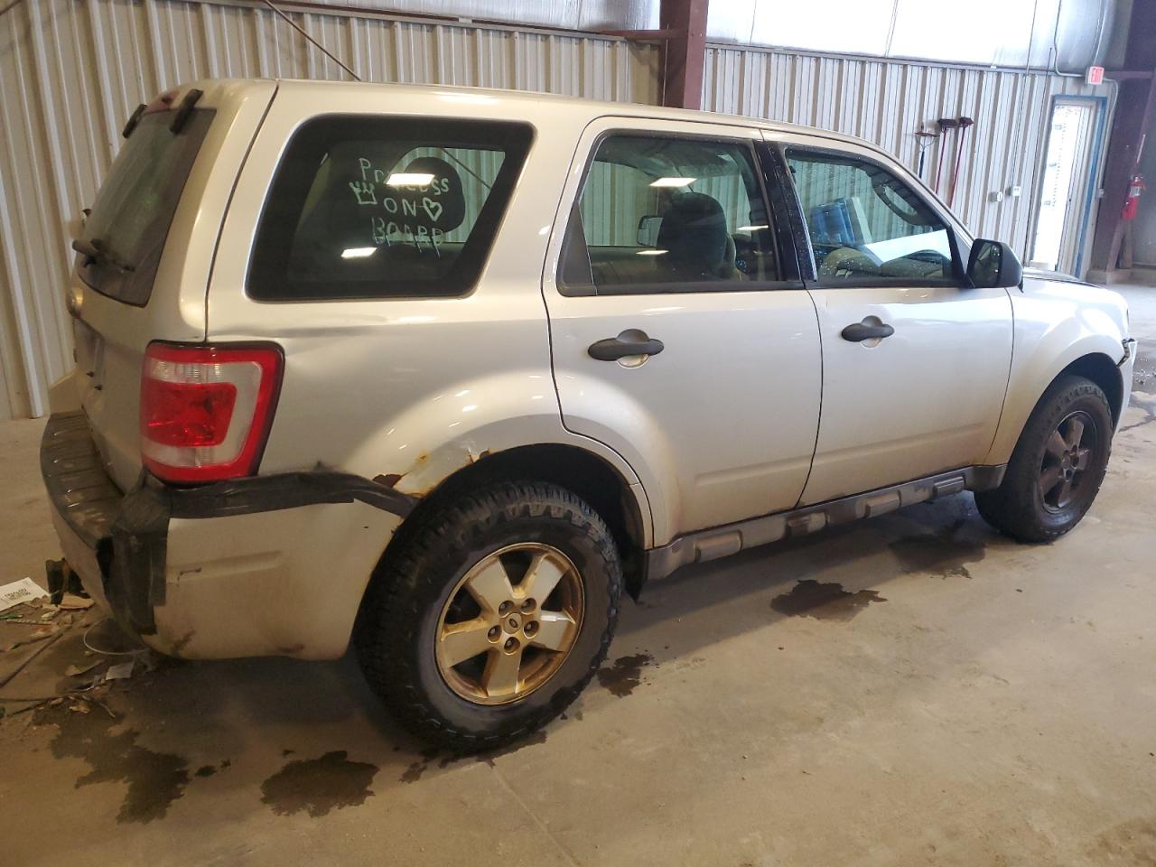 2010 Ford Escape - Image 3