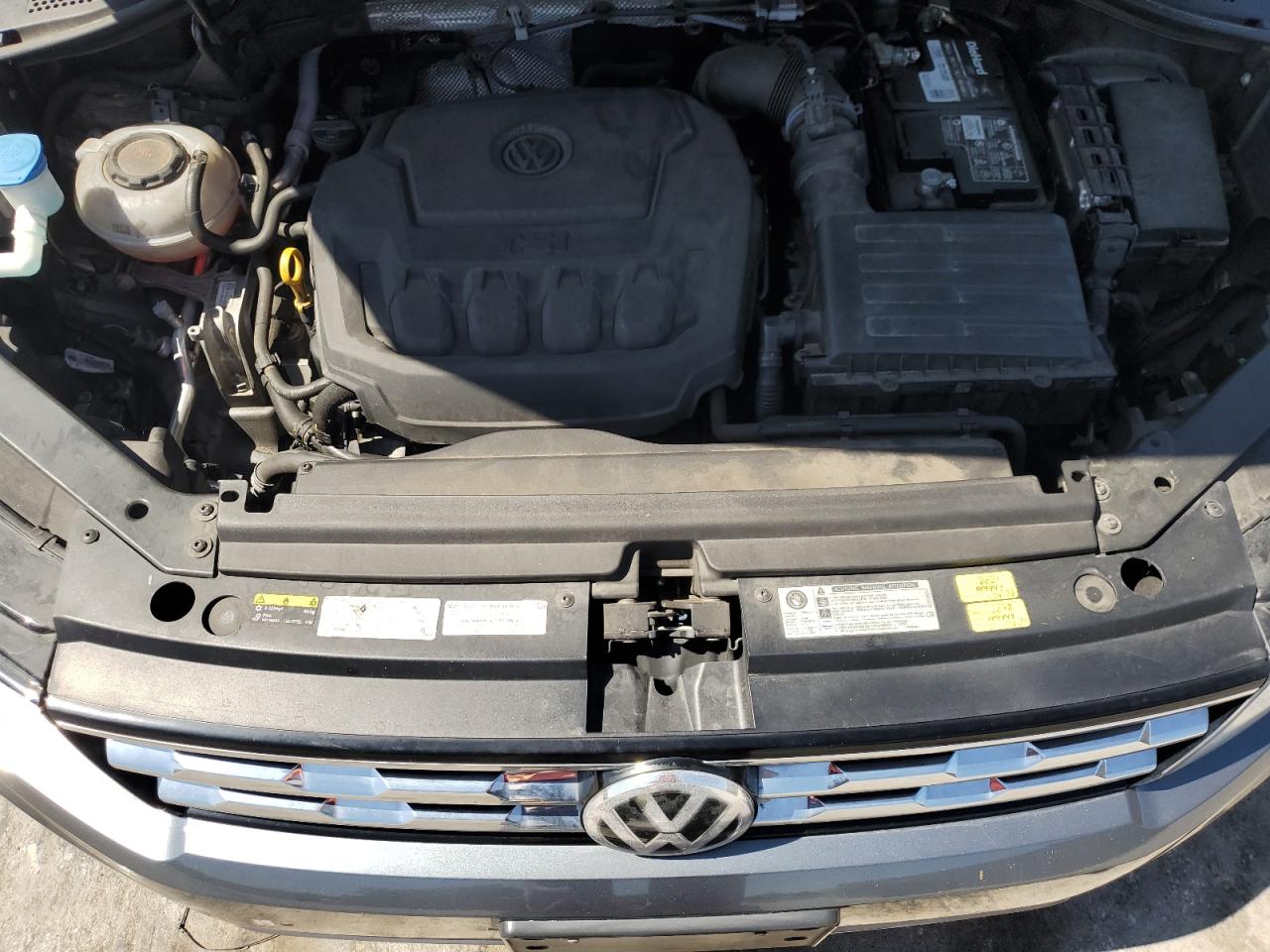 2018 Volkswagen Tiguan - Image 12