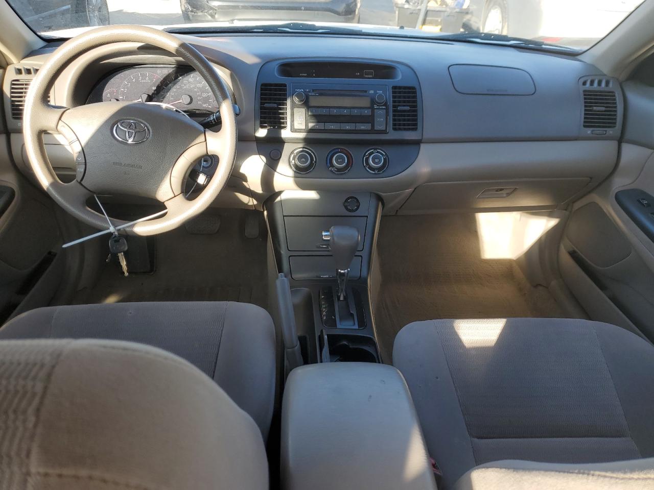 2005 Toyota Camry - Image 8
