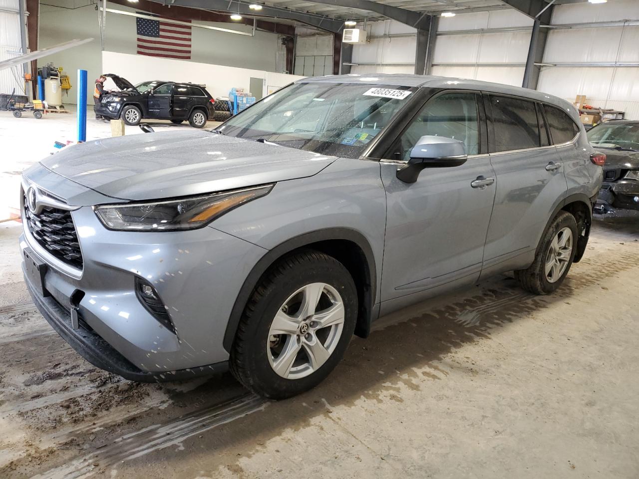 2021 Toyota Highlander - Image 1