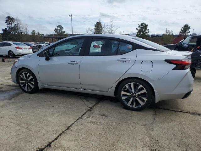  NISSAN VERSA 2020 Сріблястий