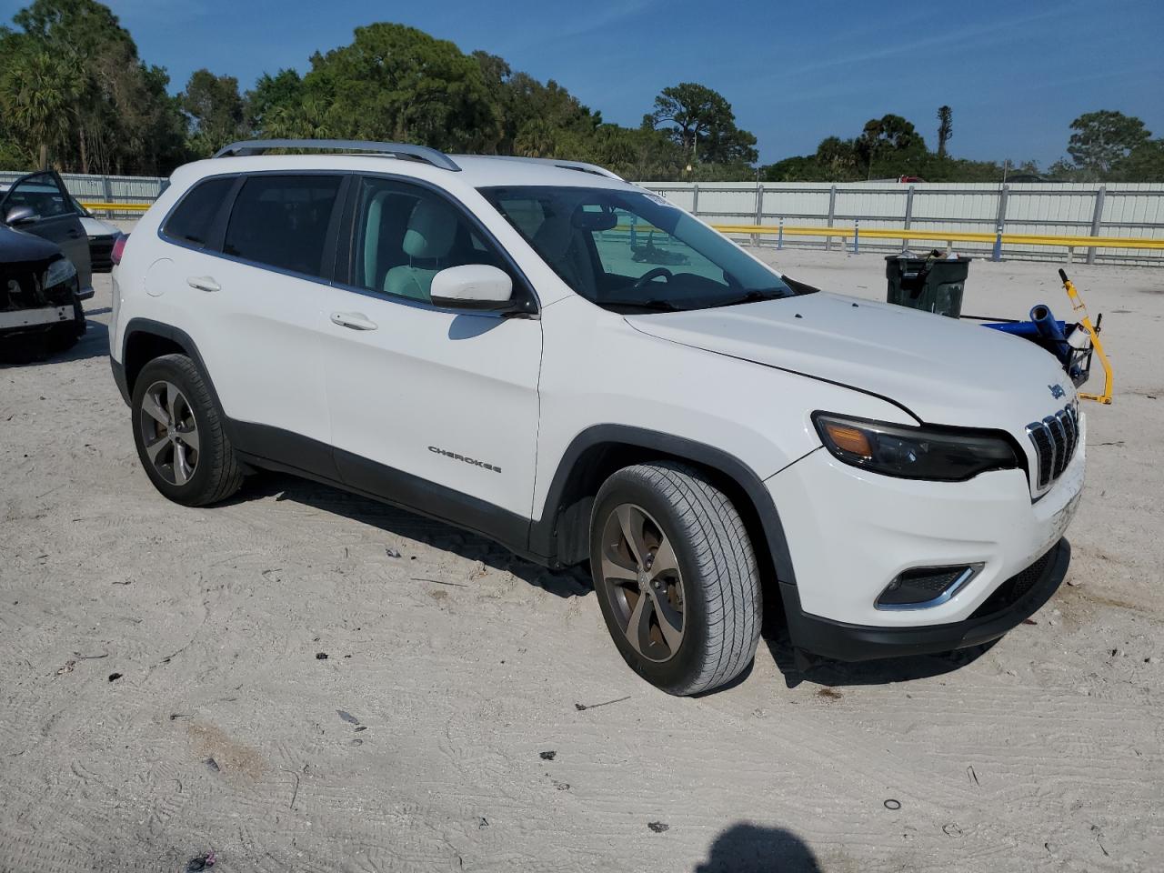 2019 Jeep Grand Cherokee - Image 4