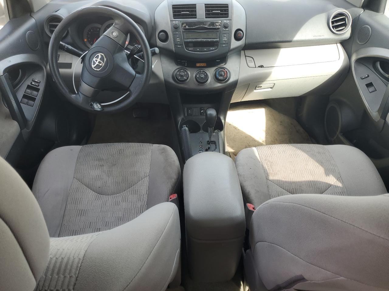 2010 Toyota RAV 4 - Image 8
