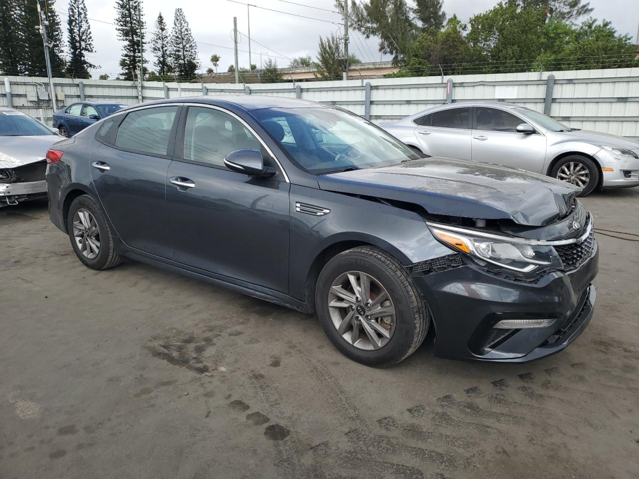 2020 Kia Optima - Image 4