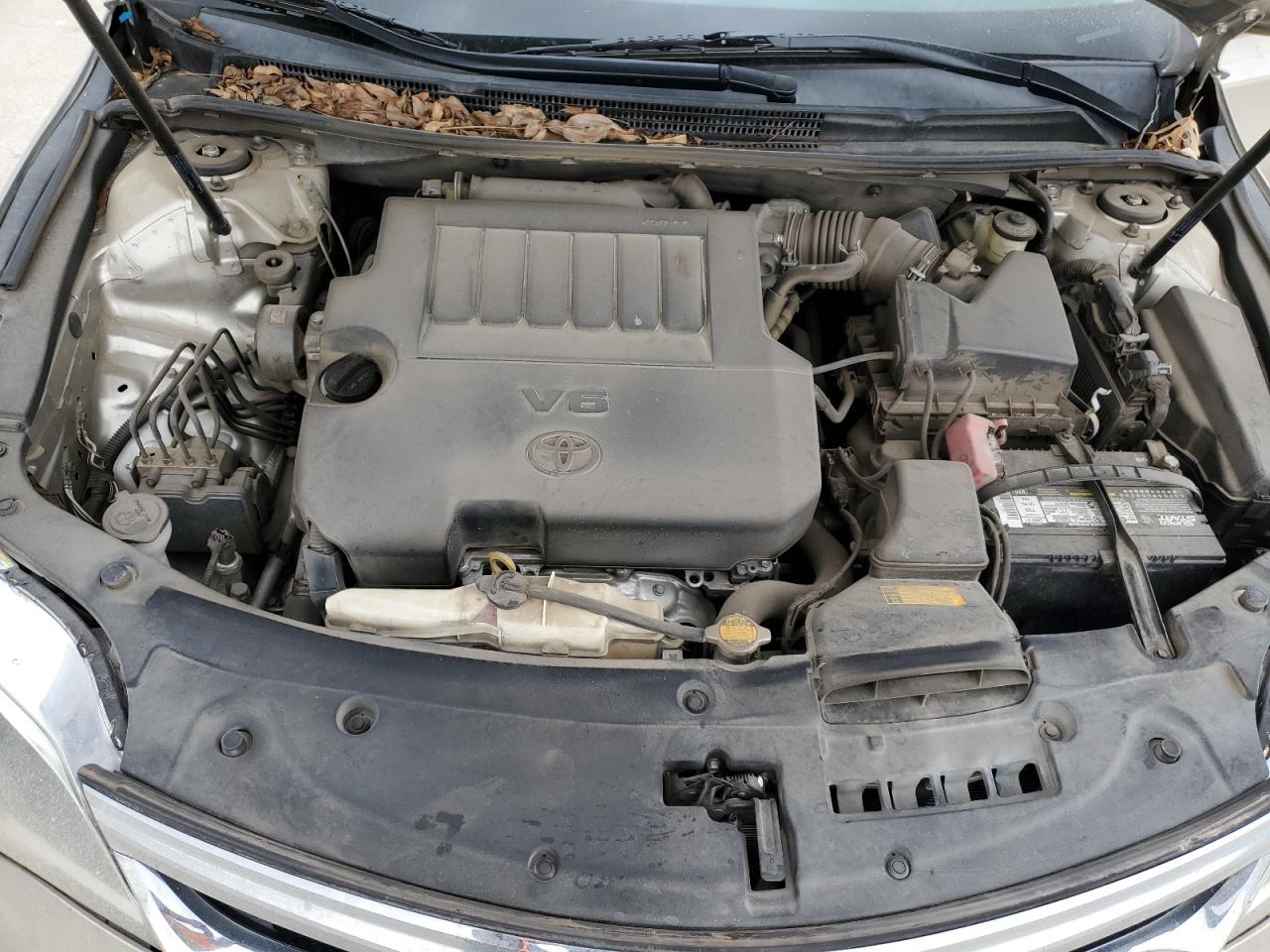 2015 Toyota Avalon - Image 12