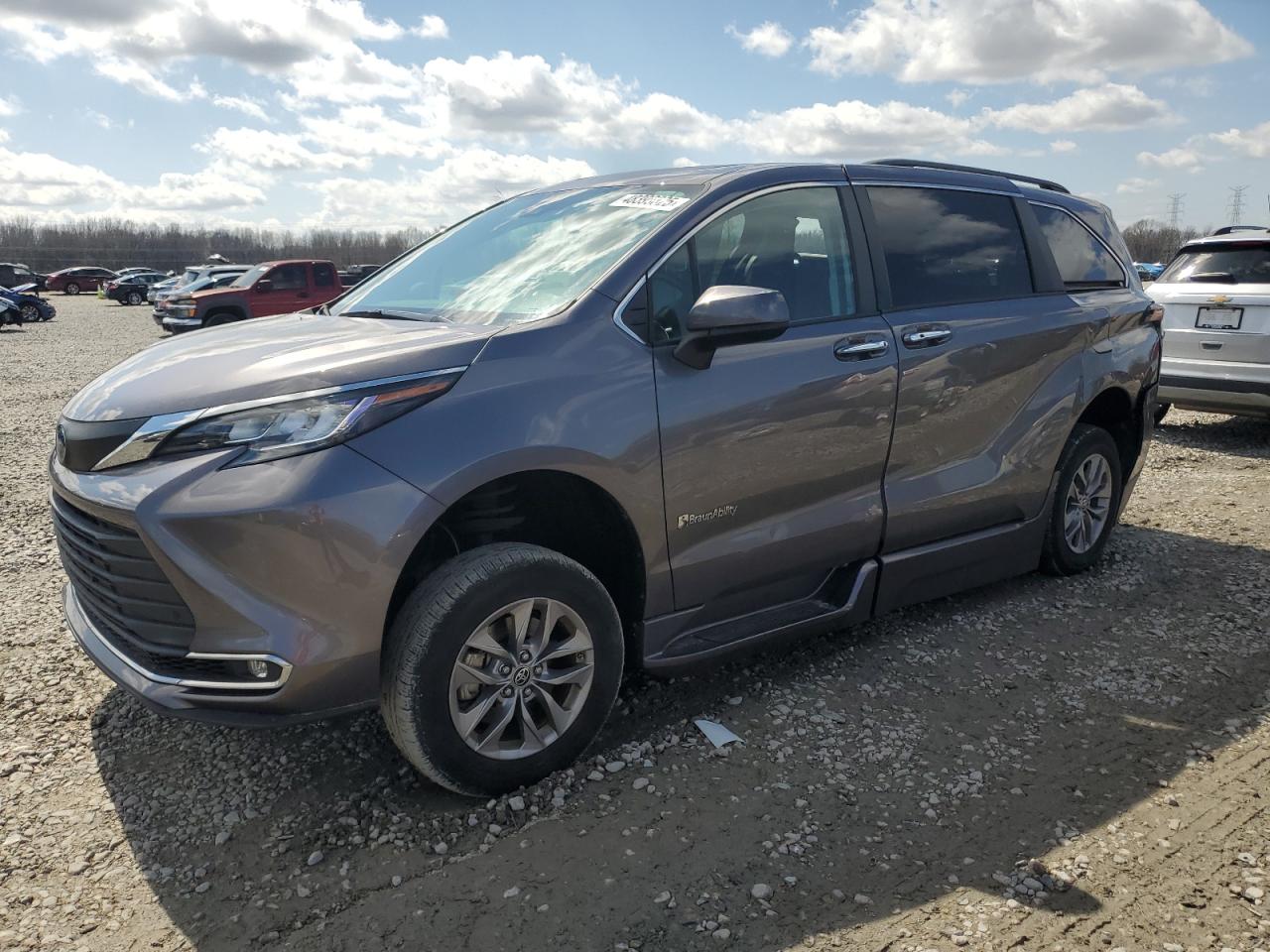 2022 Toyota Sienna Xle for Sale in Memphis, TN - Rear End