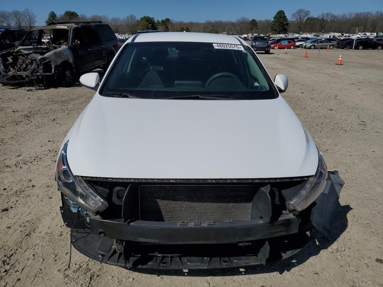 2018 Hyundai Elantra - Image 5