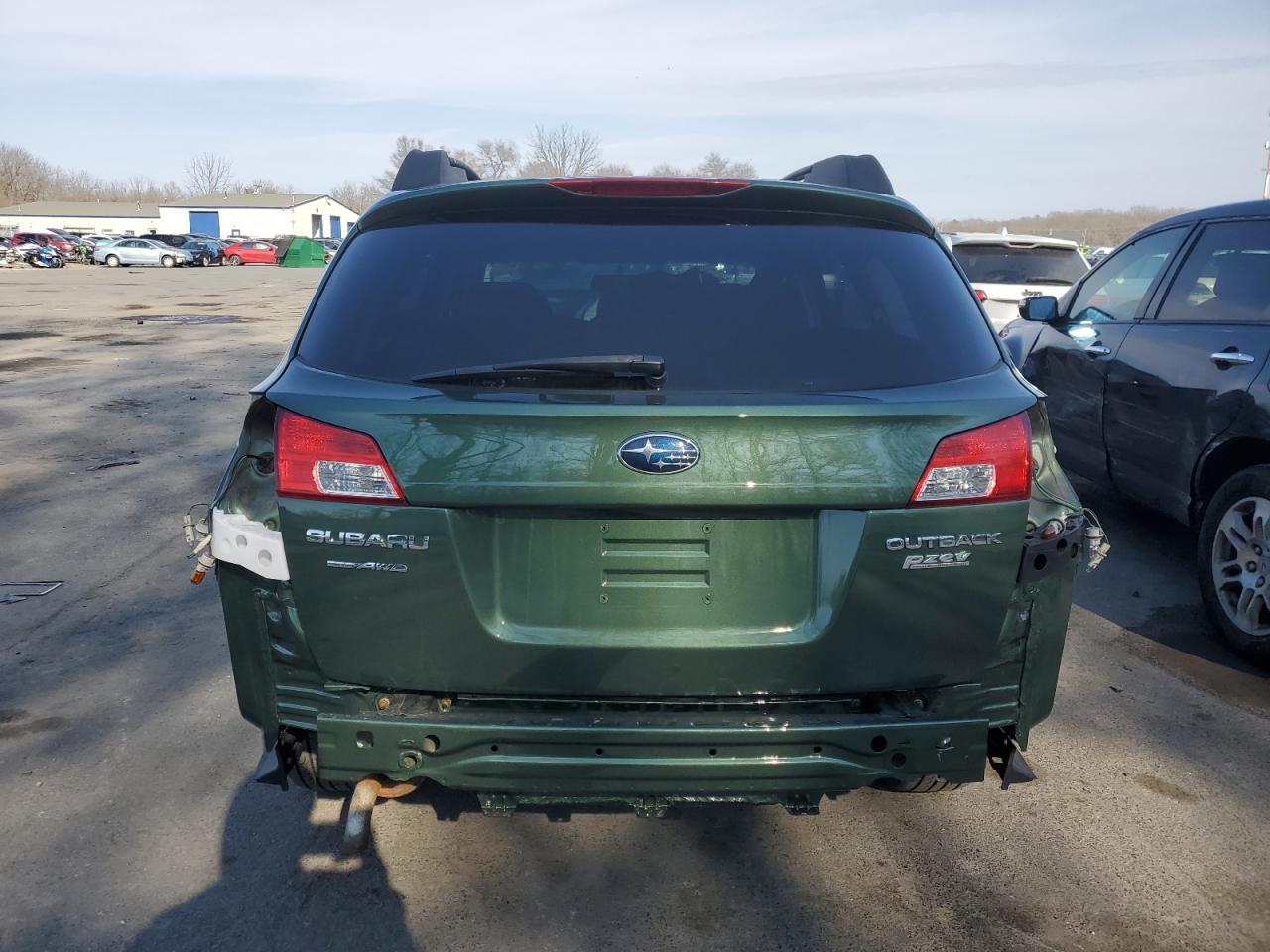 2010 Subaru Outback - Image 6