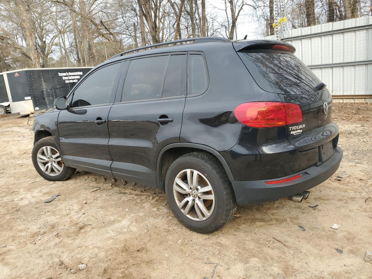 2016 Volkswagen Tiguan - Image 2