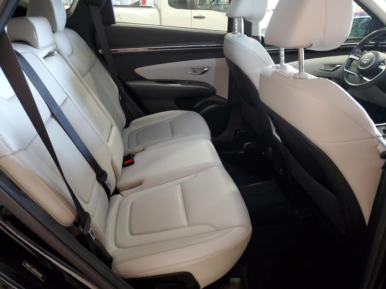 2022 Hyundai Tucson - Image 11