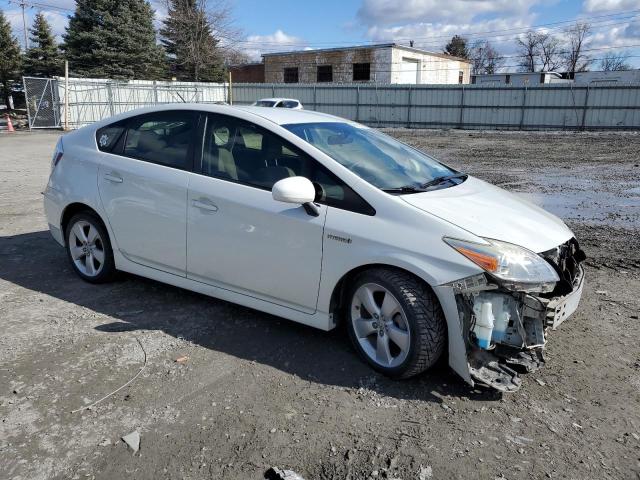  TOYOTA PRIUS 2015 Белый