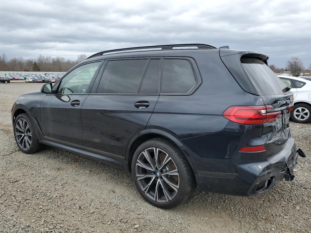 2021 BMW X7 - Image 2