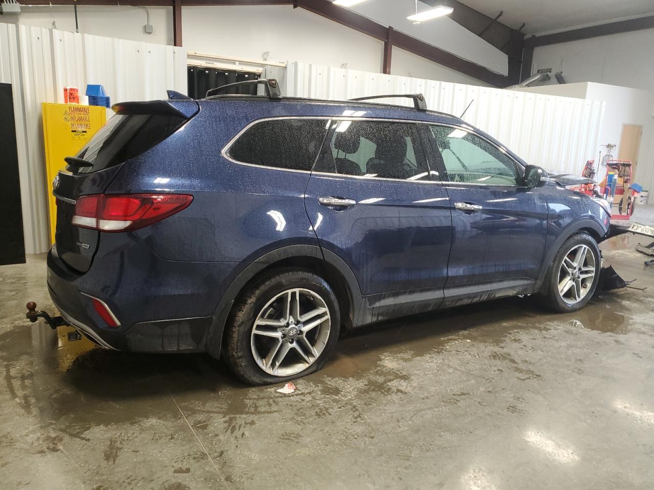 2017 Hyundai Santa Fe - Image 3