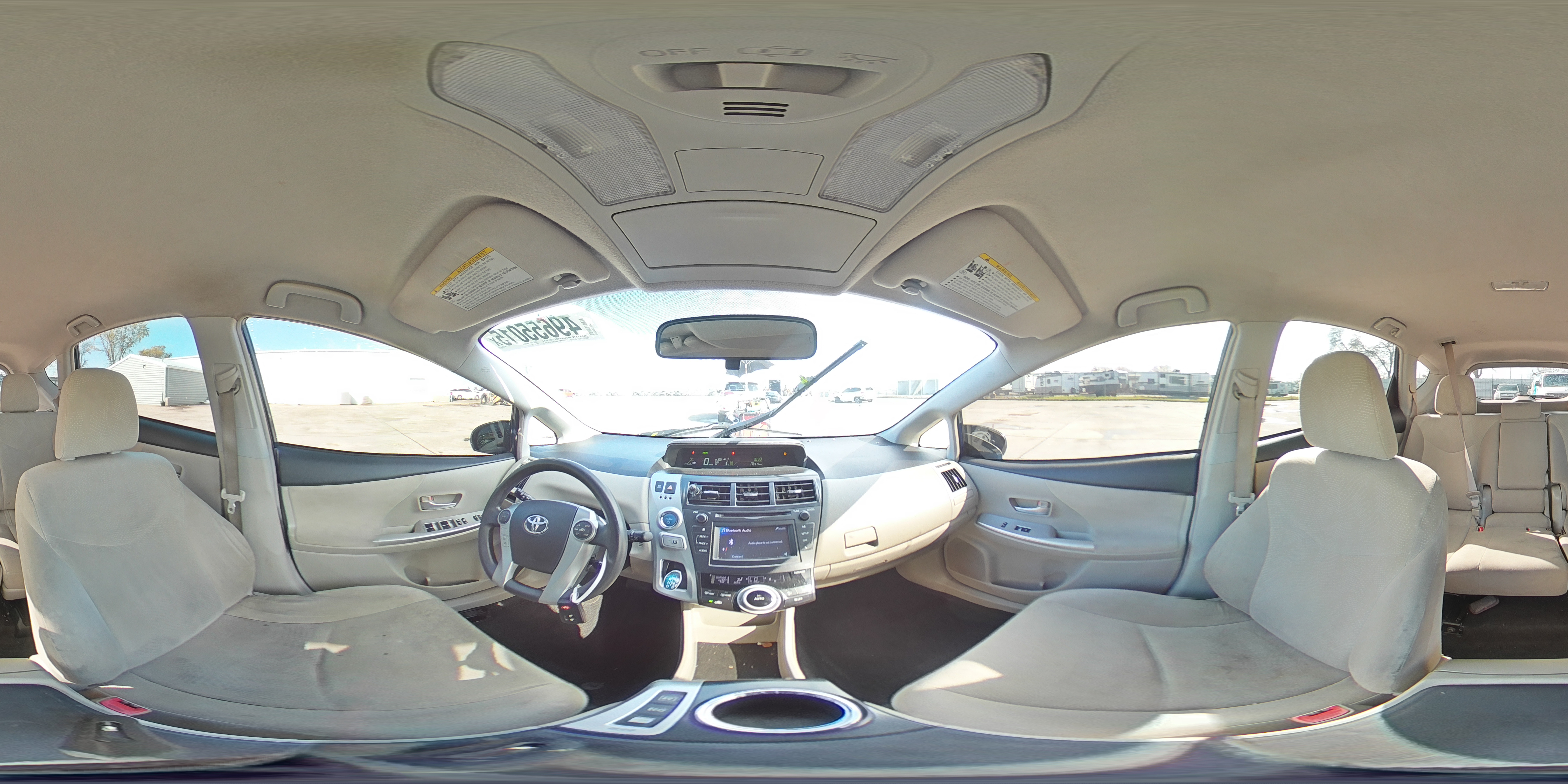 2012 Toyota Prius - Image 13
