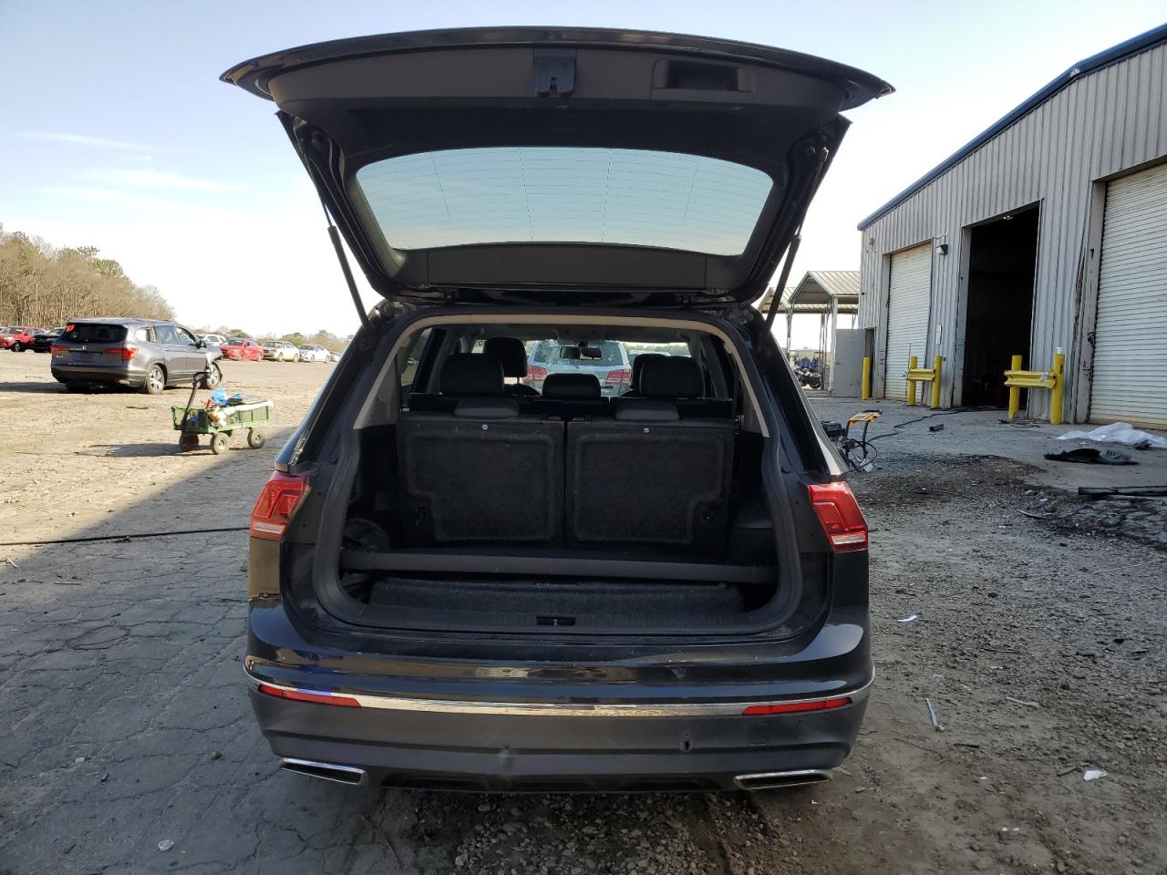 2018 Volkswagen Tiguan - Image 6