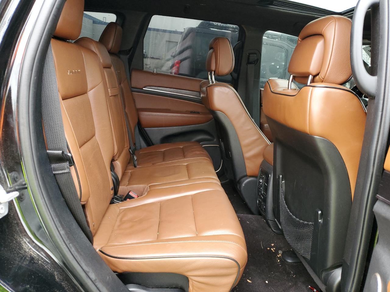 2017 Jeep Grand Cherokee - Image 11