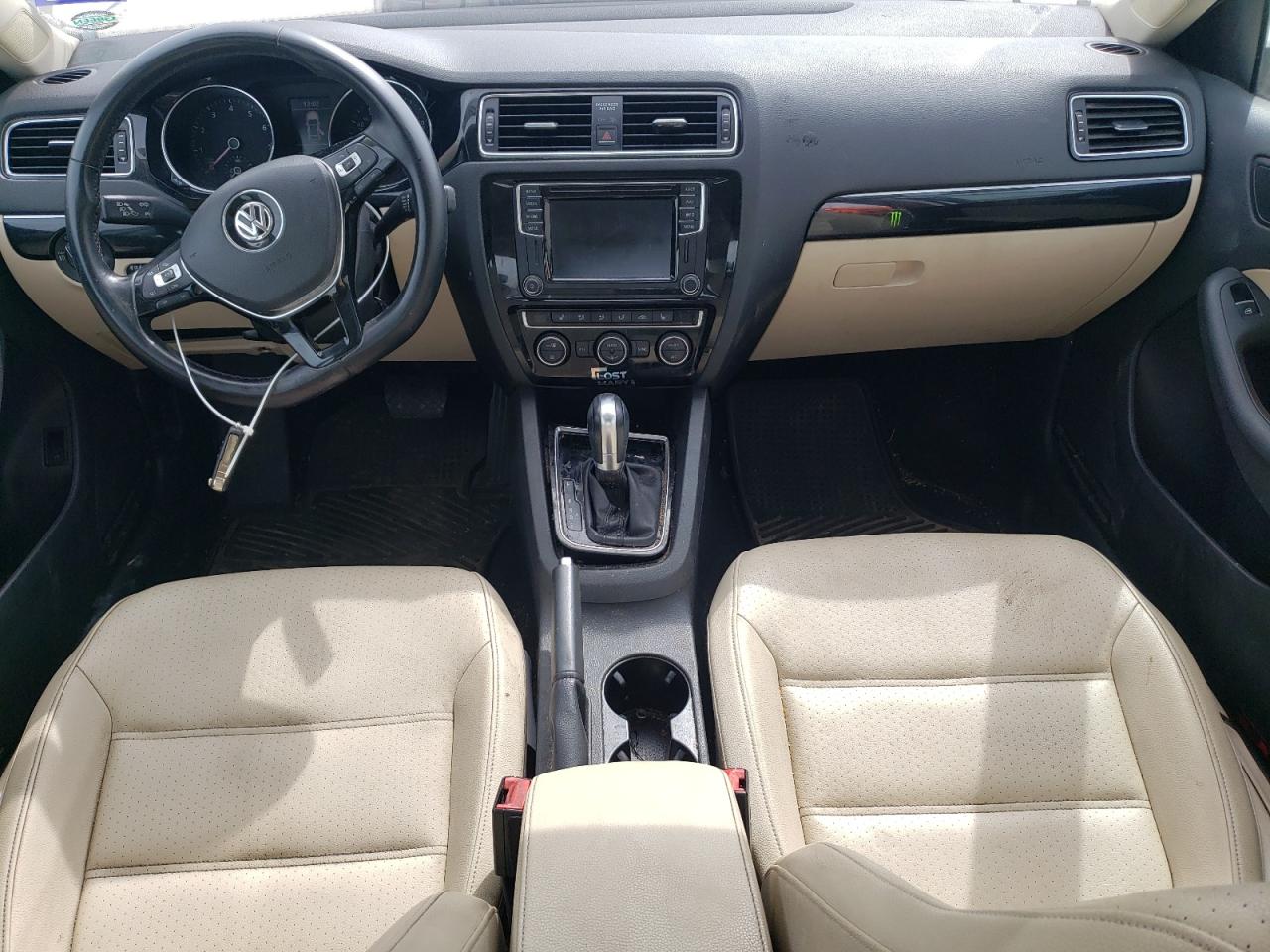 2017 Volkswagen Jetta - Image 8