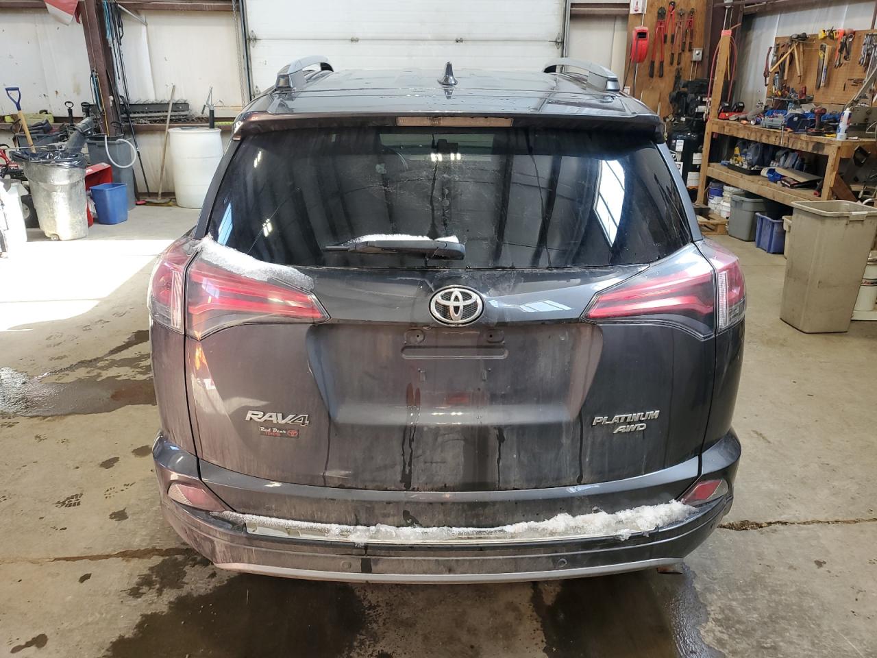 2017 Toyota RAV 4 - Image 6
