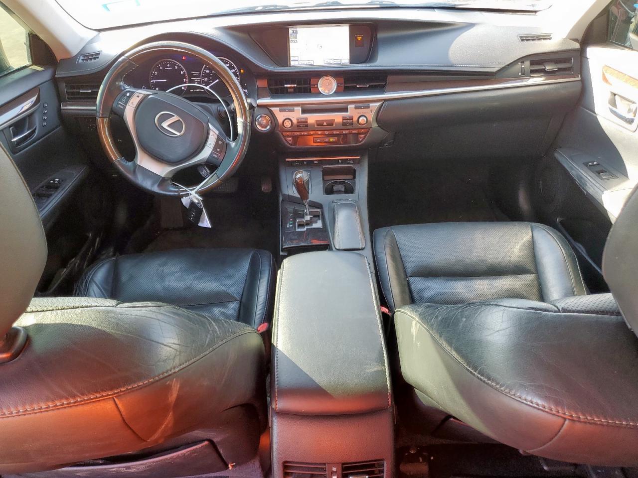 2013 Lexus ES - Image 8