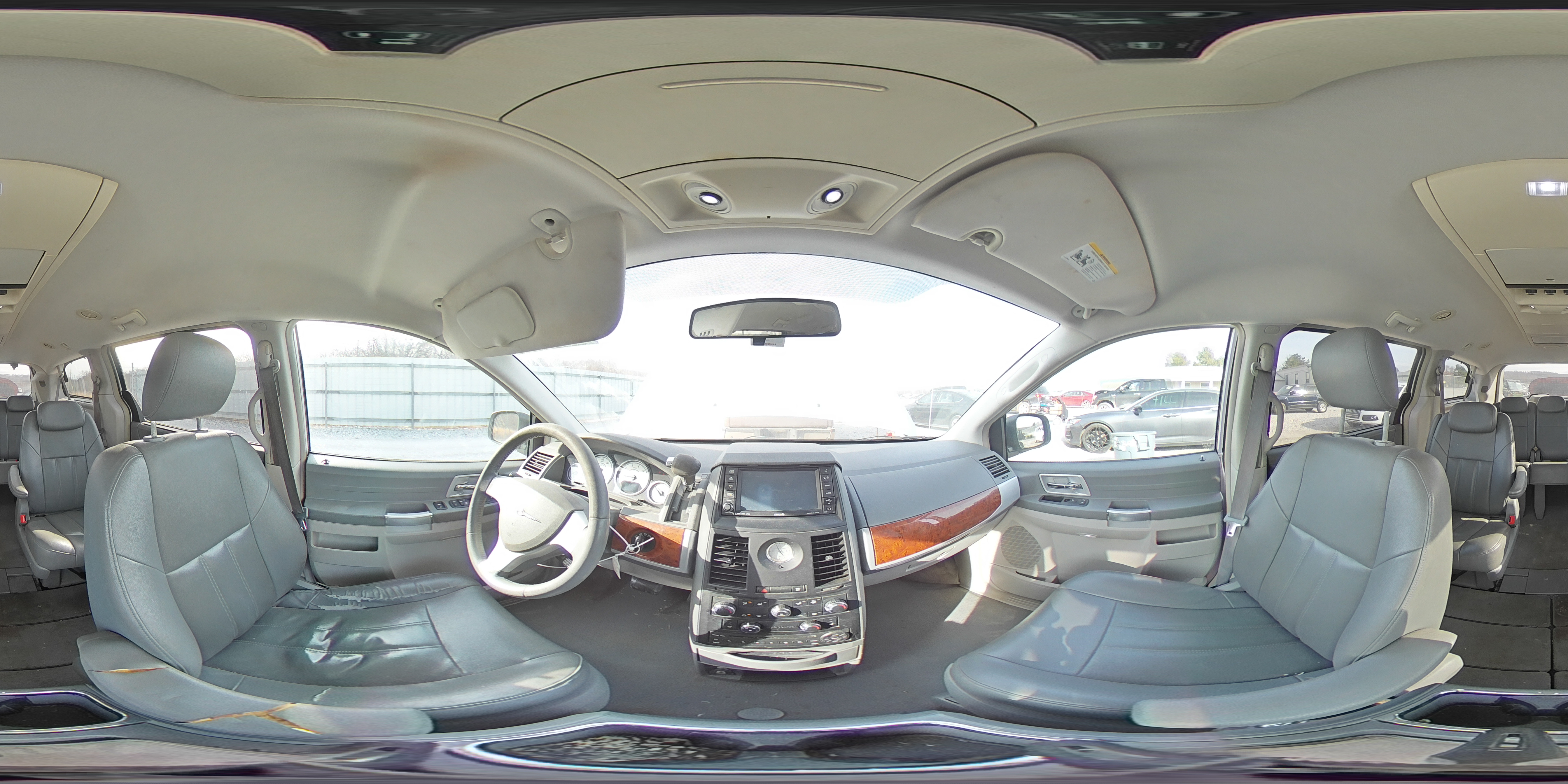 2008 Chrysler Town & Country - Image 13