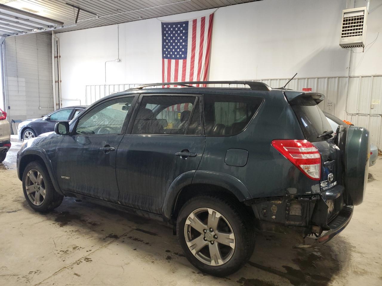 2010 Toyota RAV 4 - Image 2