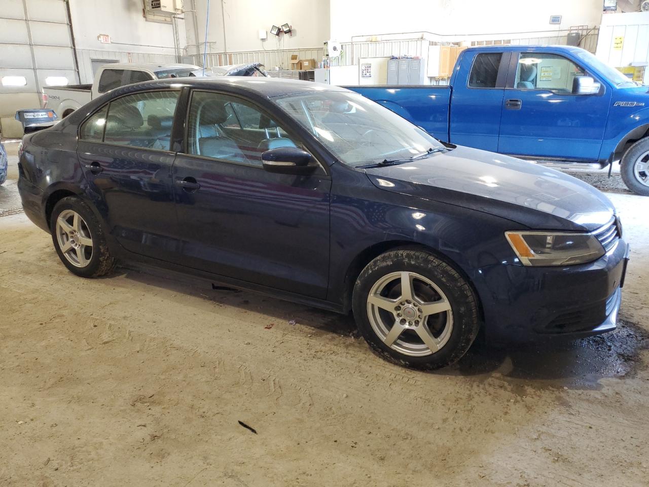 2014 Volkswagen Jetta - Image 4