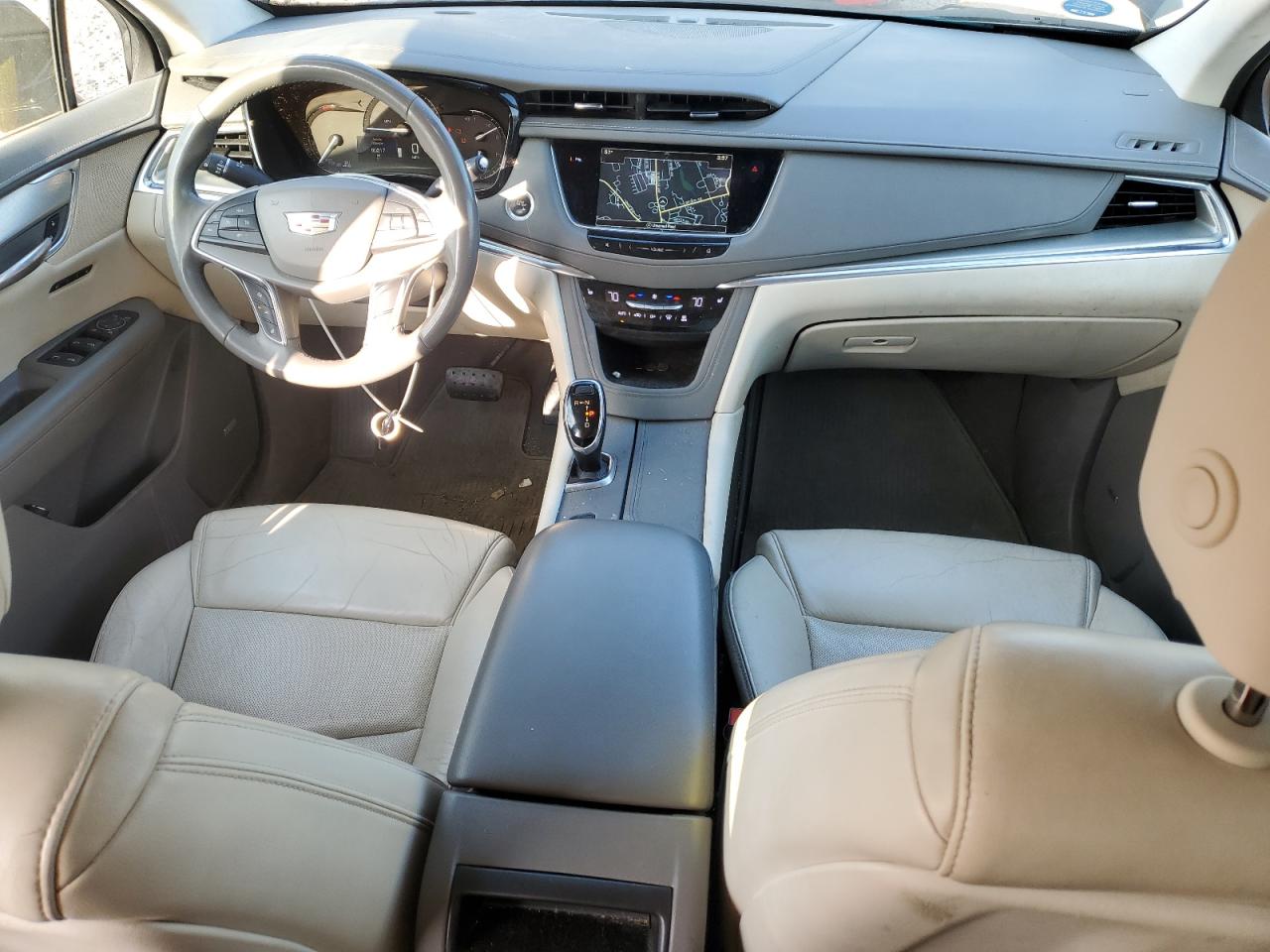 2018 Cadillac XT5 - Image 8