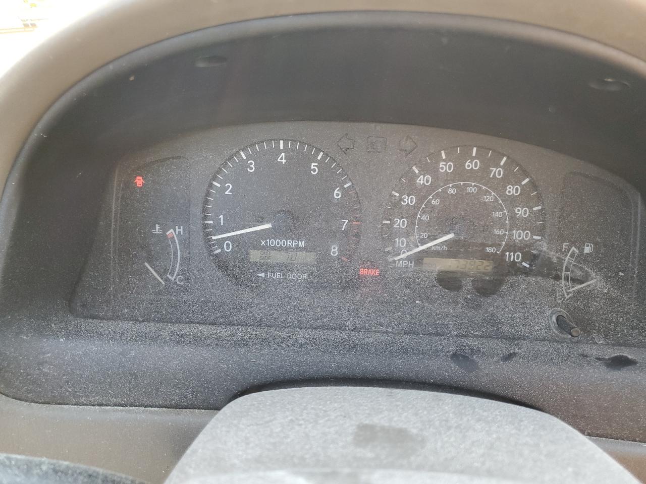 2000 Toyota Corolla - Image 9