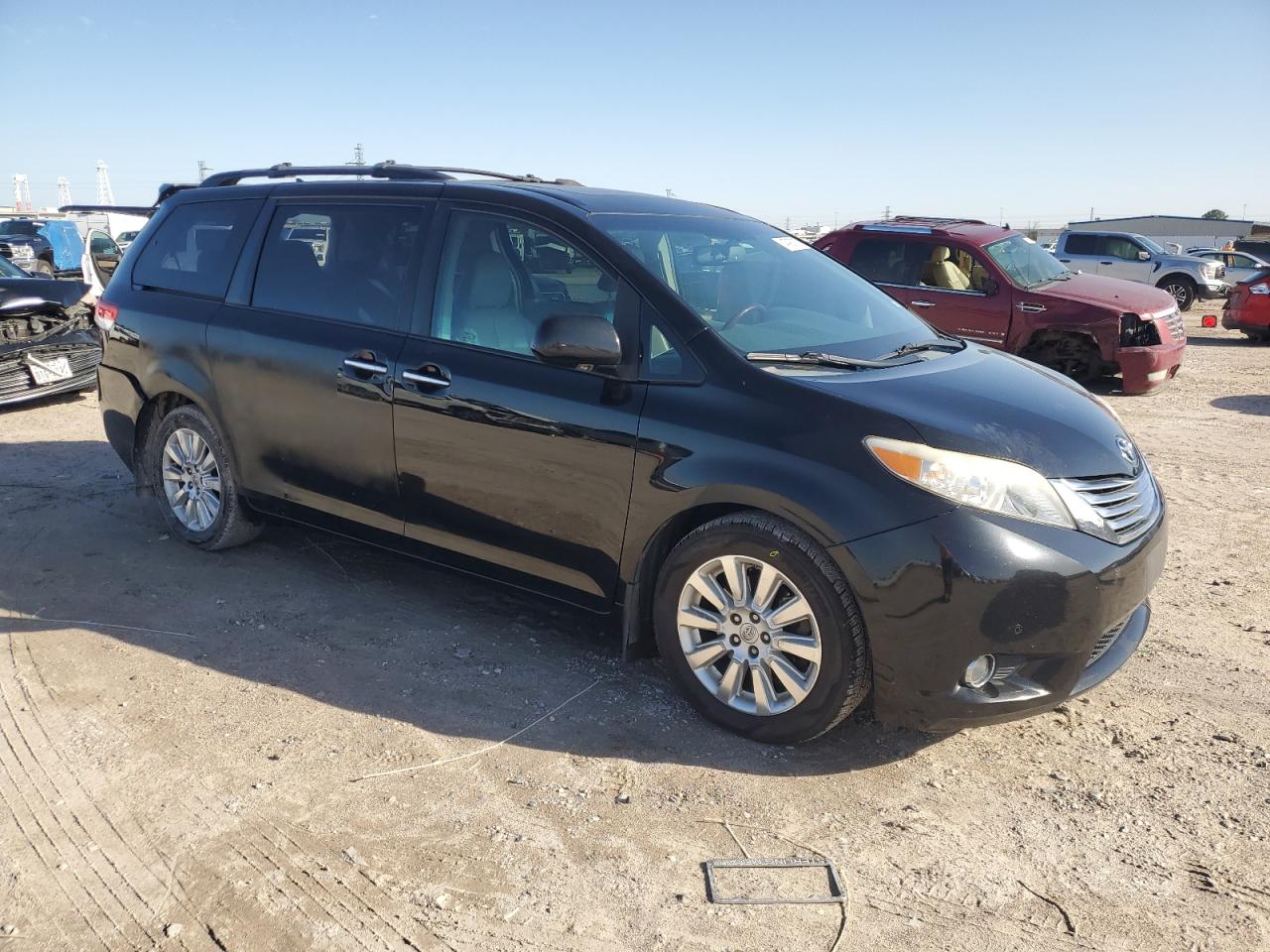 2012 Toyota Sienna - Image 4