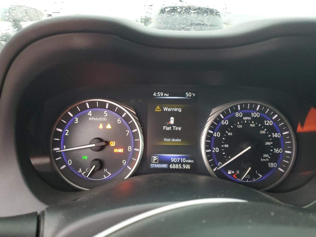 2014 Infiniti Q50 - Image 9