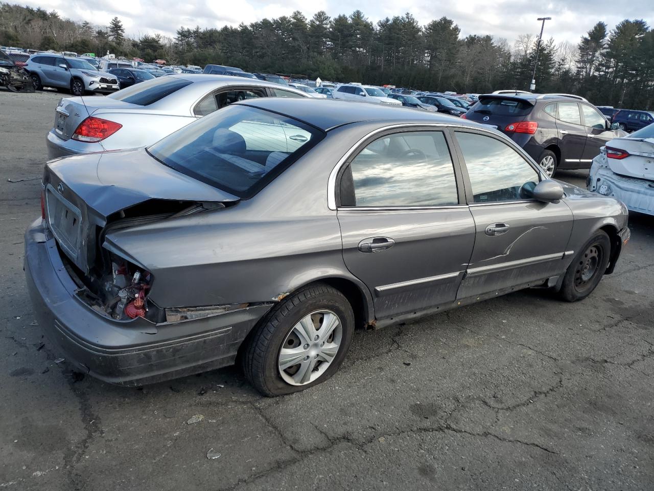 2002 Hyundai Sonata - Image 3