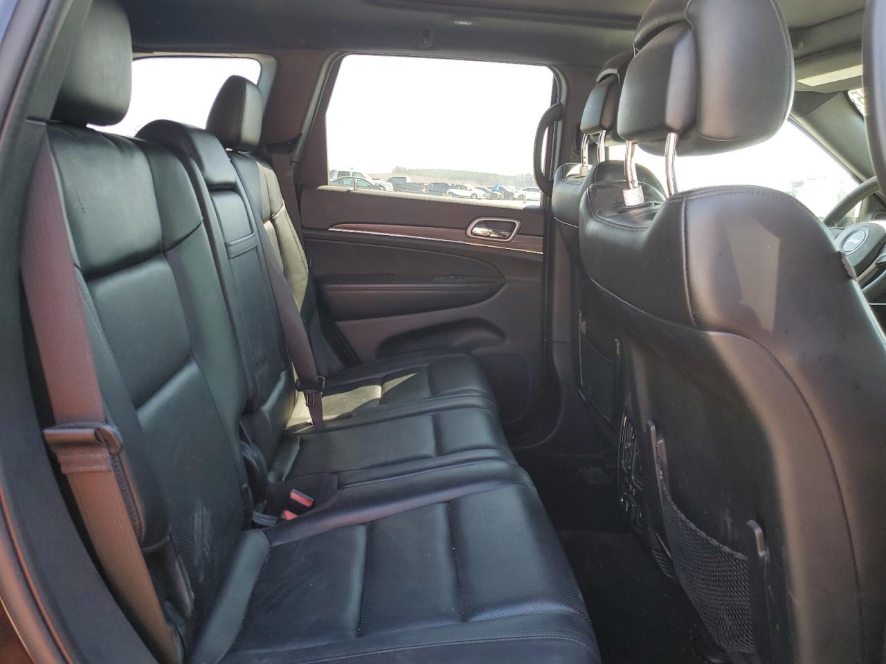 2019 Jeep Grand Cherokee - Image 10