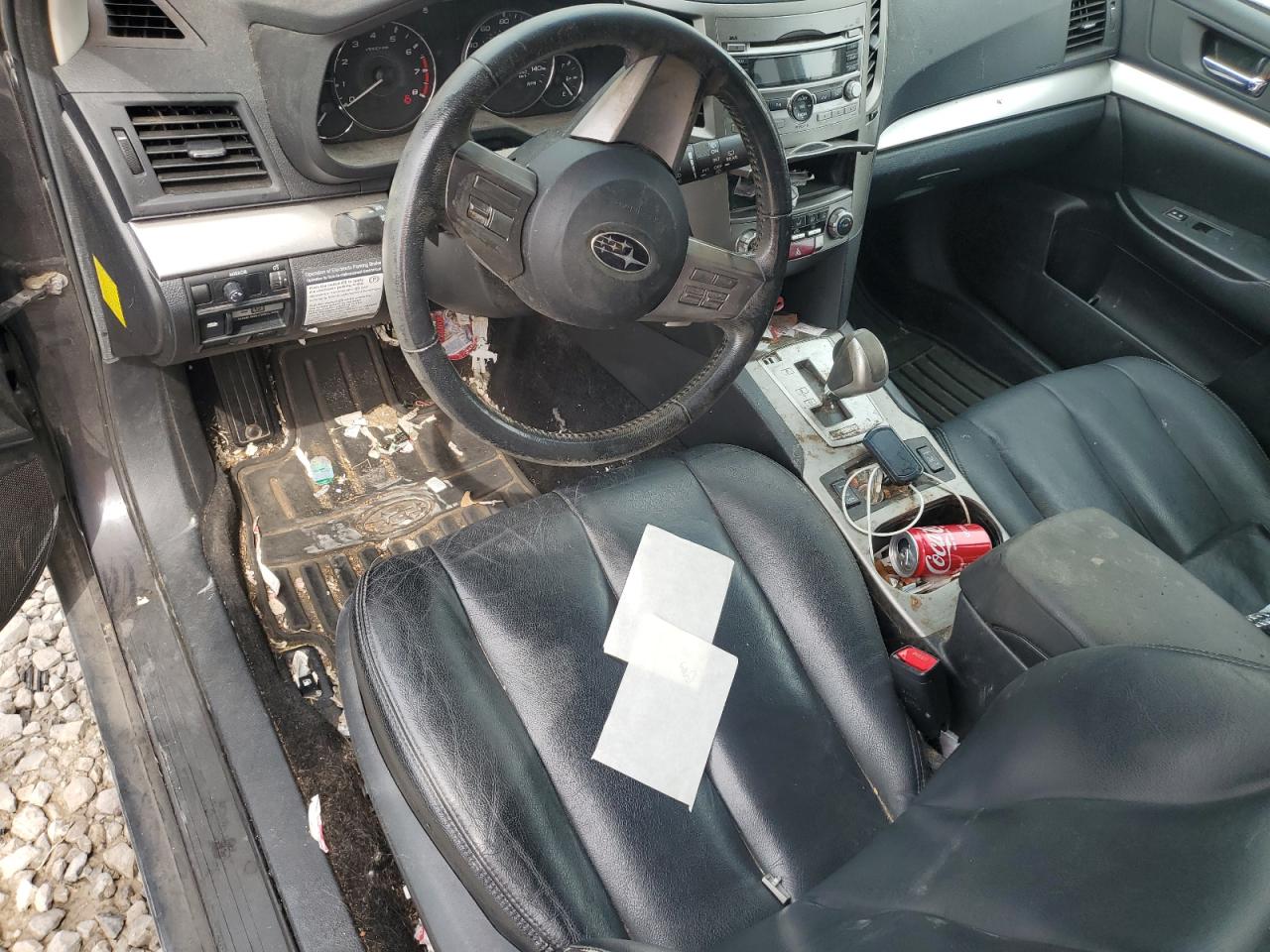 2011 Subaru Outback - Image 8