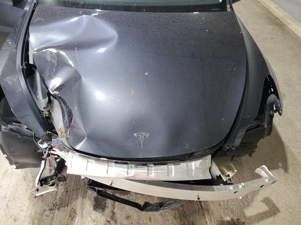 2024 Tesla Model Y VIN: 7SAYGDEE4RF085873 Lot: 49247075