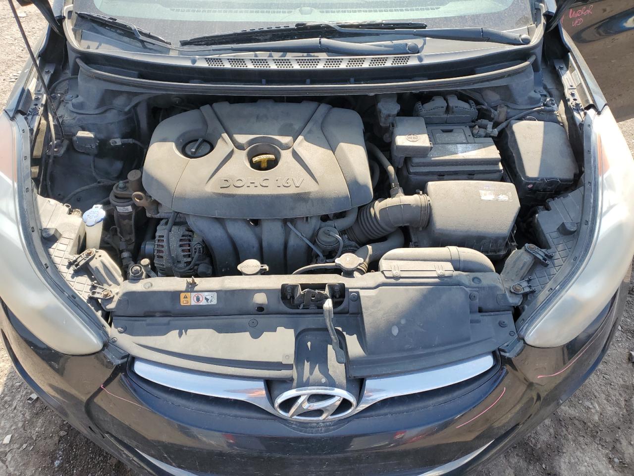 2012 Hyundai Elantra - Image 11