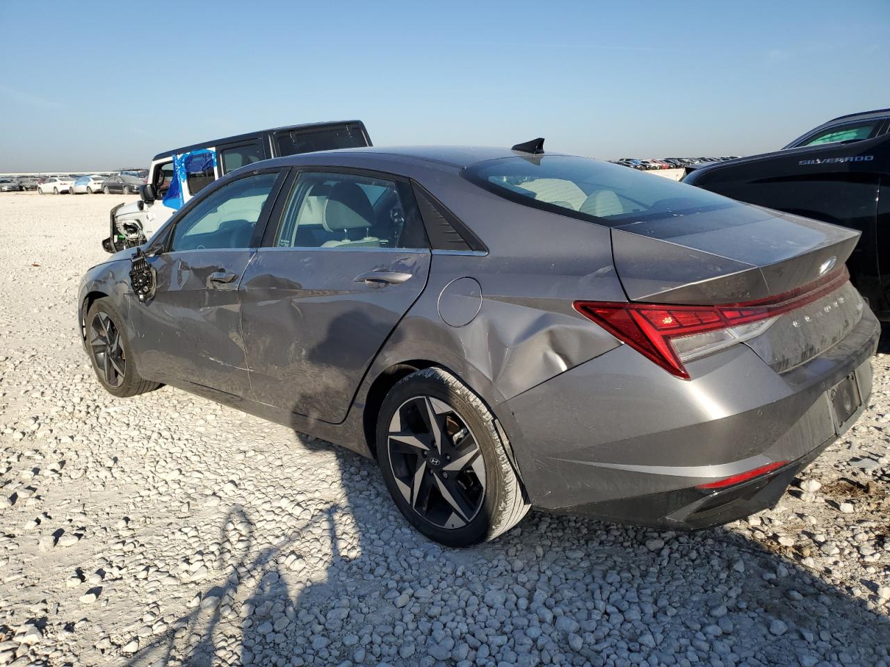 2022 Hyundai Elantra - Image 2