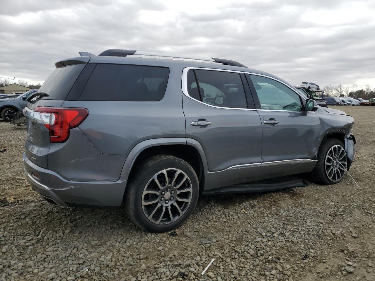 2020 GMC Acadia - Image 3