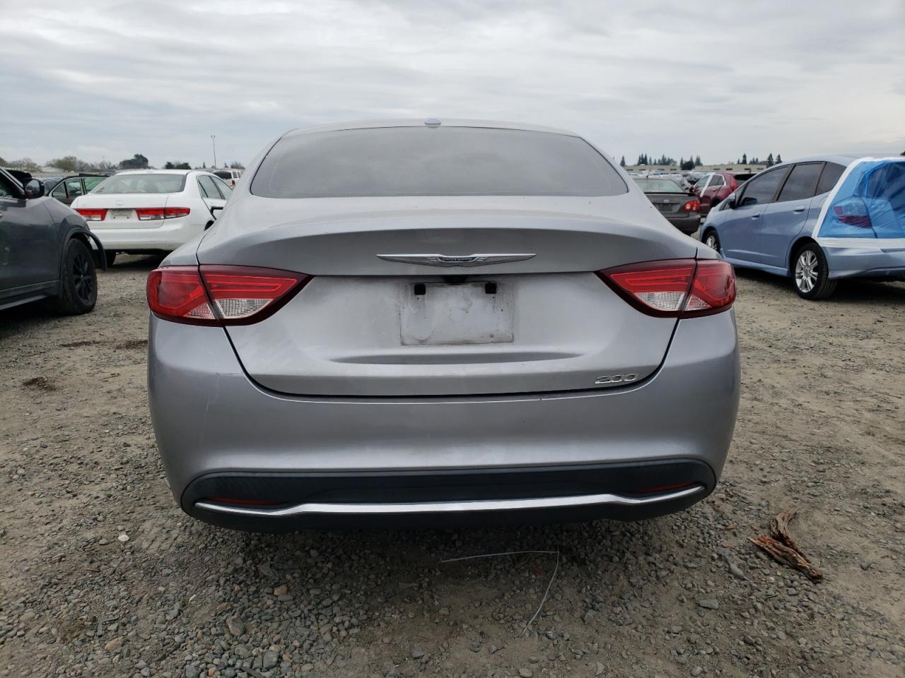 2016 Chrysler 200 - Image 6