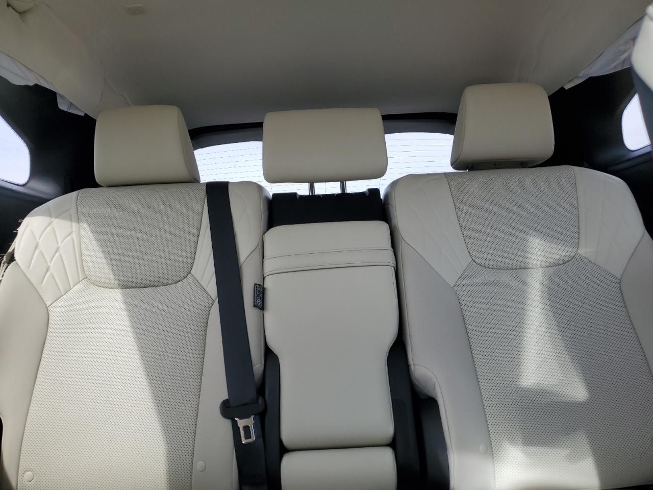 2023 Lexus RX - Image 10