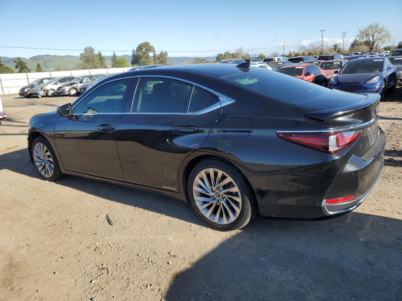 2021 Lexus ES - Image 2
