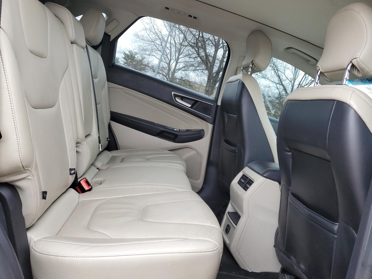 2015 Ford Edge - Image 11