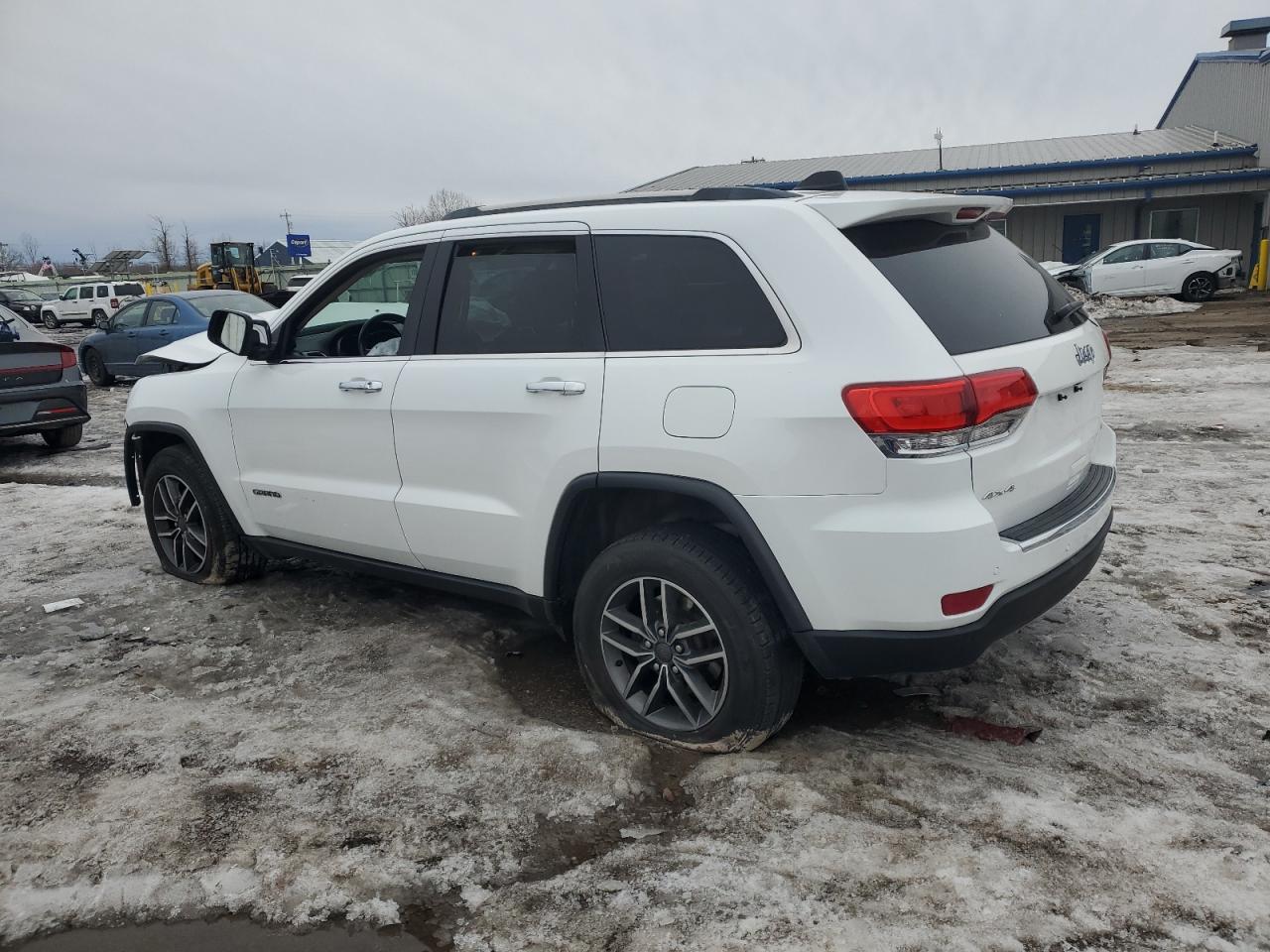 2019 Jeep Cherokee - Image 2