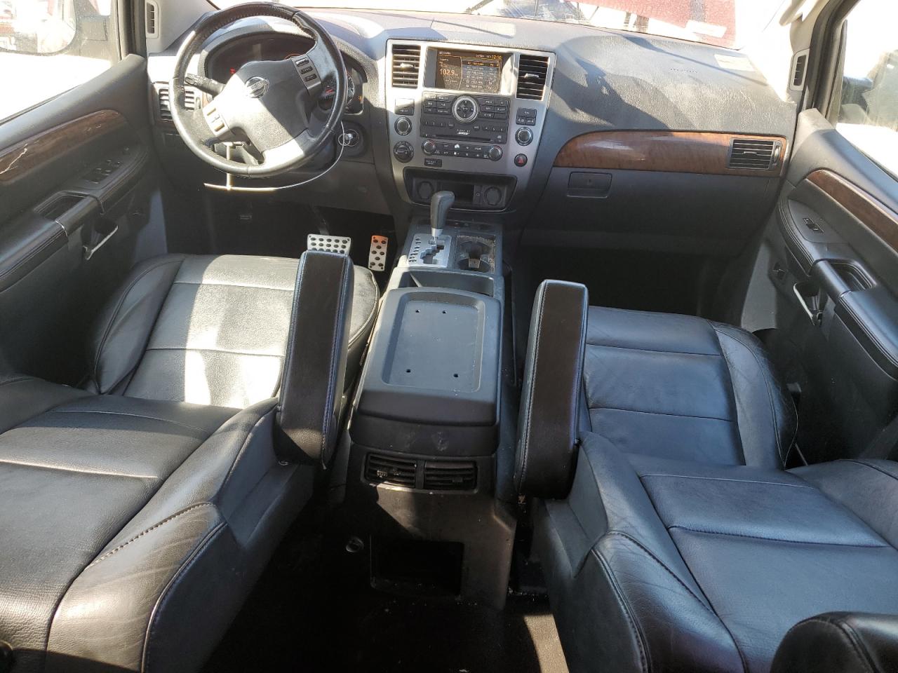 2010 Nissan Armada - Image 8