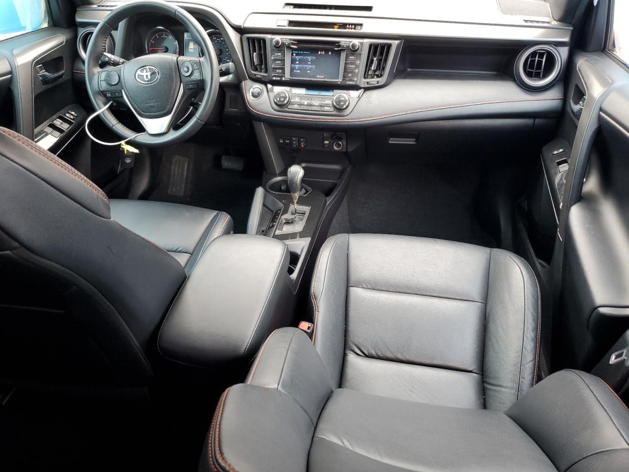 2018 Toyota RAV 4 - Image 8