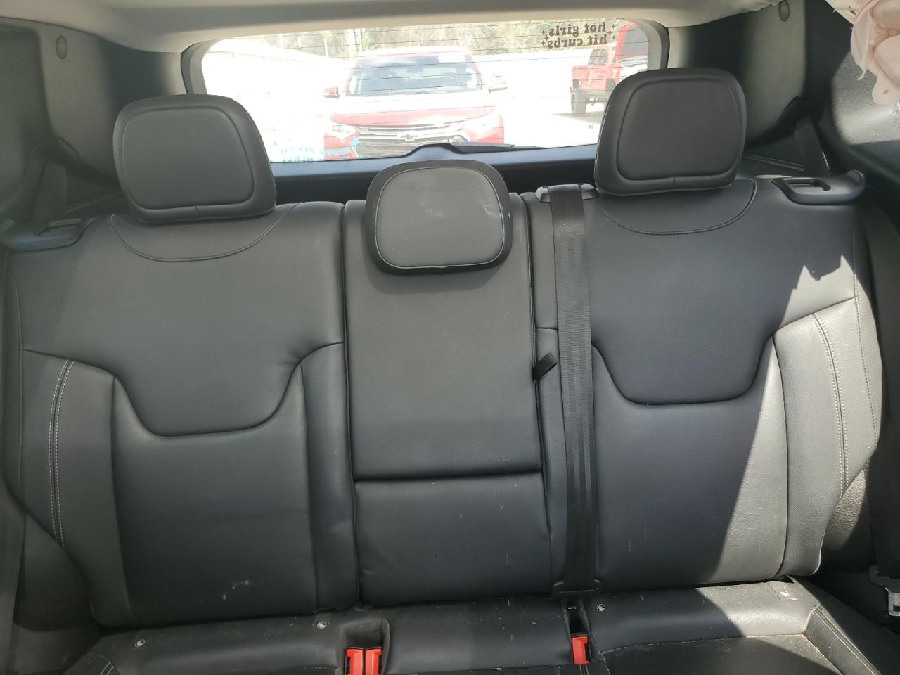 2018 Jeep Renegade - Image 10