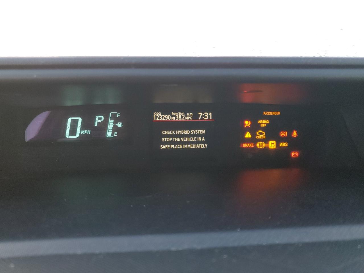 2014 Toyota Prius - Image 9
